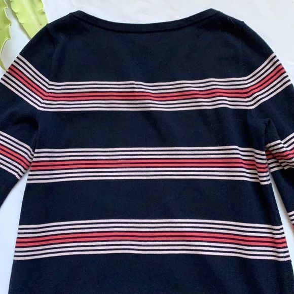 🌟Tommy Hilfiger Stripped Sweater🌟 - Picture 8 of 11